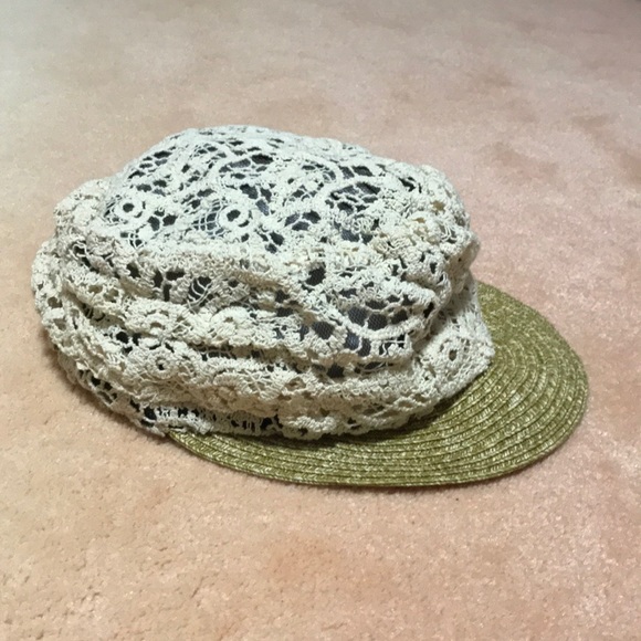 GRACE Lace Crochet Newspaper Boy Cap - Picture 2 of 9